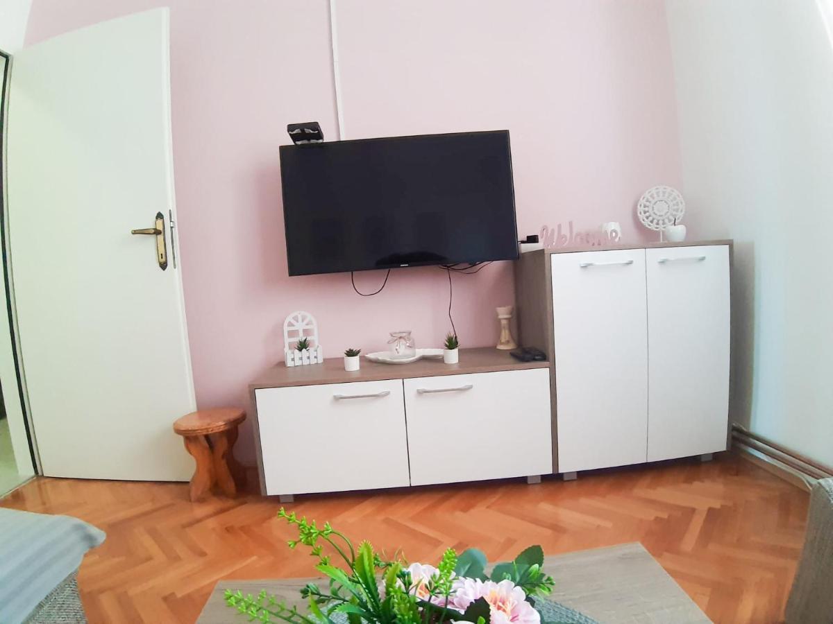 Apartments Sara 珀德垂那 外观 照片