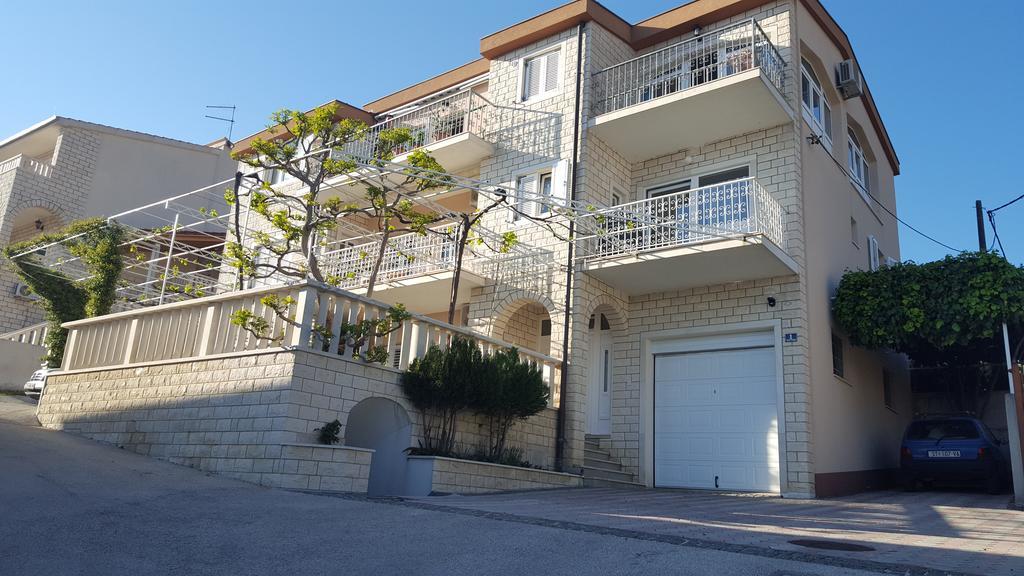 Apartments Sara 珀德垂那 外观 照片